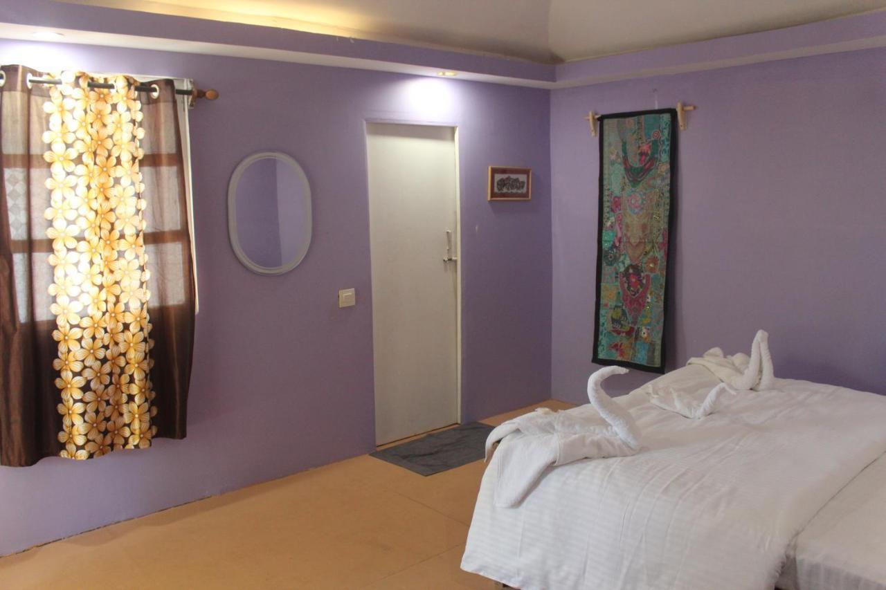 Sea Bird Beach Cafe & Cottages Morjim Exteriér fotografie