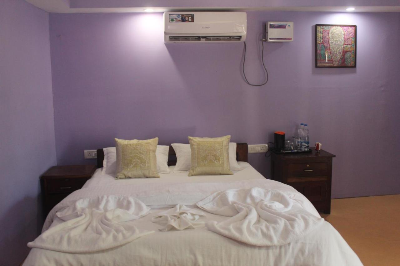 Sea Bird Beach Cafe & Cottages Morjim Exteriér fotografie