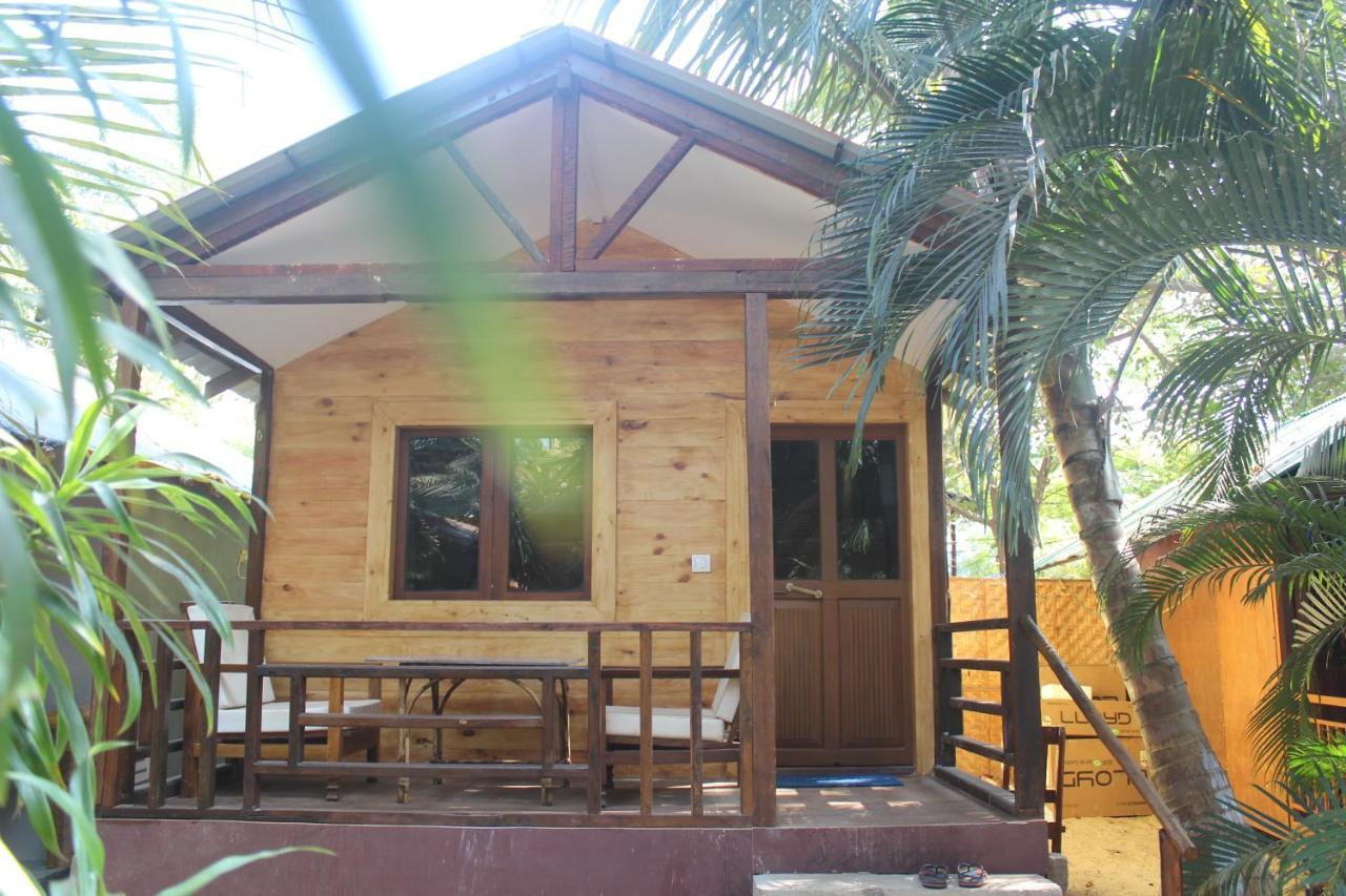 Sea Bird Beach Cafe & Cottages Morjim Exteriér fotografie