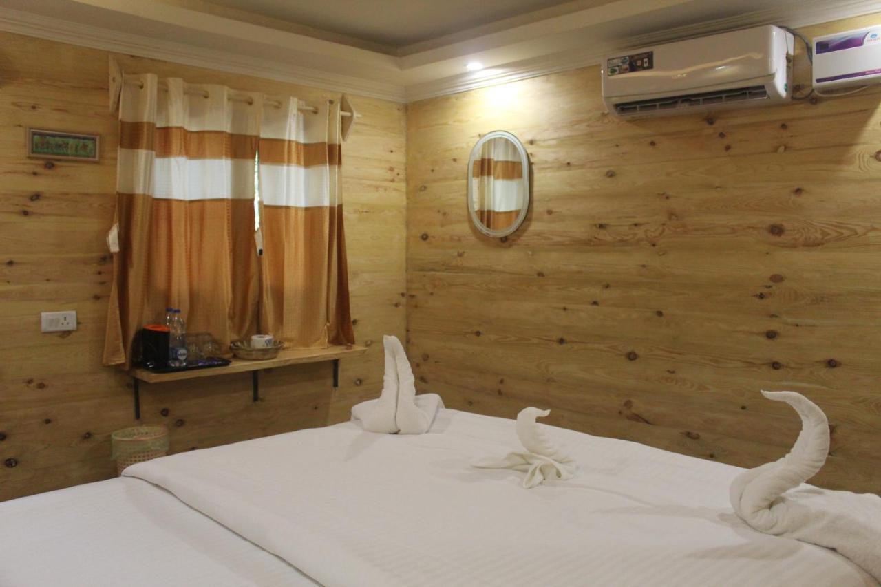Sea Bird Beach Cafe & Cottages Morjim Exteriér fotografie