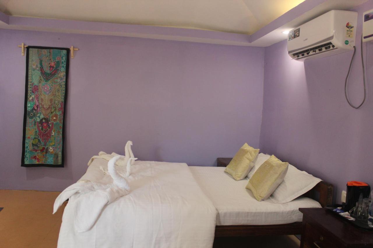 Sea Bird Beach Cafe & Cottages Morjim Exteriér fotografie