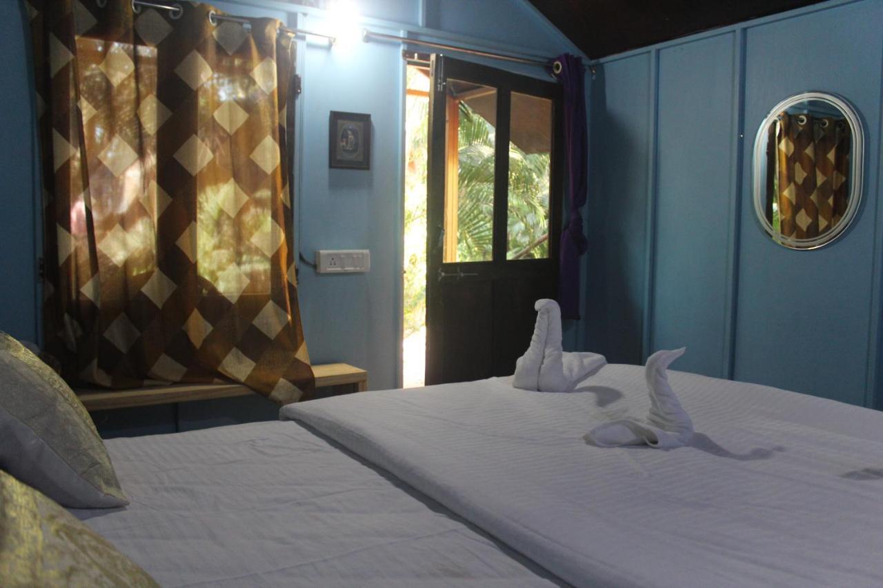 Sea Bird Beach Cafe & Cottages Morjim Exteriér fotografie